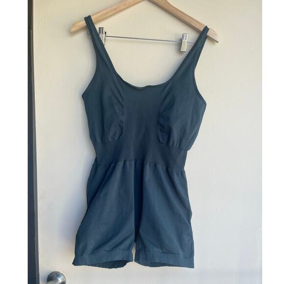 Free People FP Movement Good Karma Runsie Green Romper F7137Y Size XL $78 - Picture 1 of 4